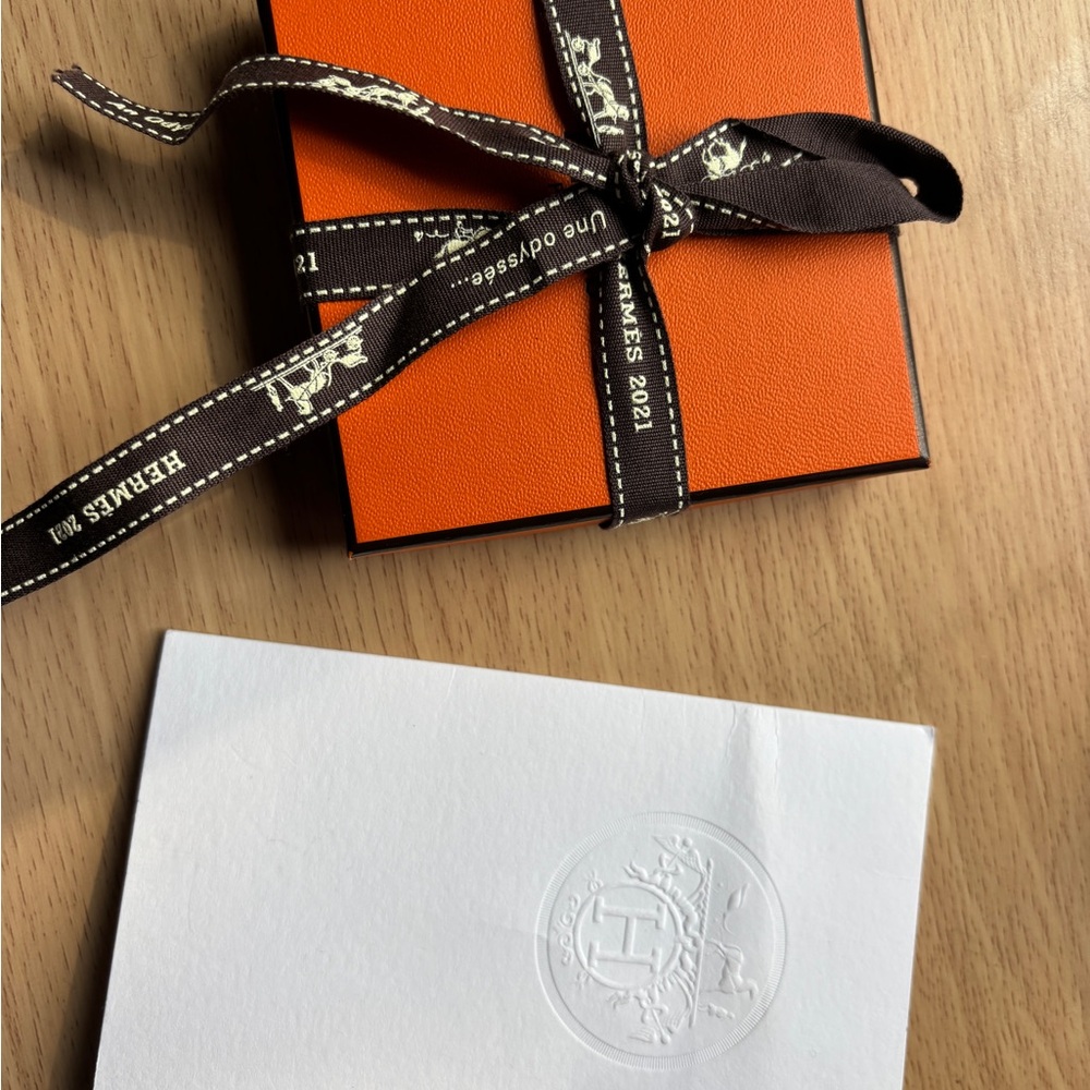 Brand new Hermès Orange and Yellow Enamel Bracelet limited Edition - Picture 8 of 8